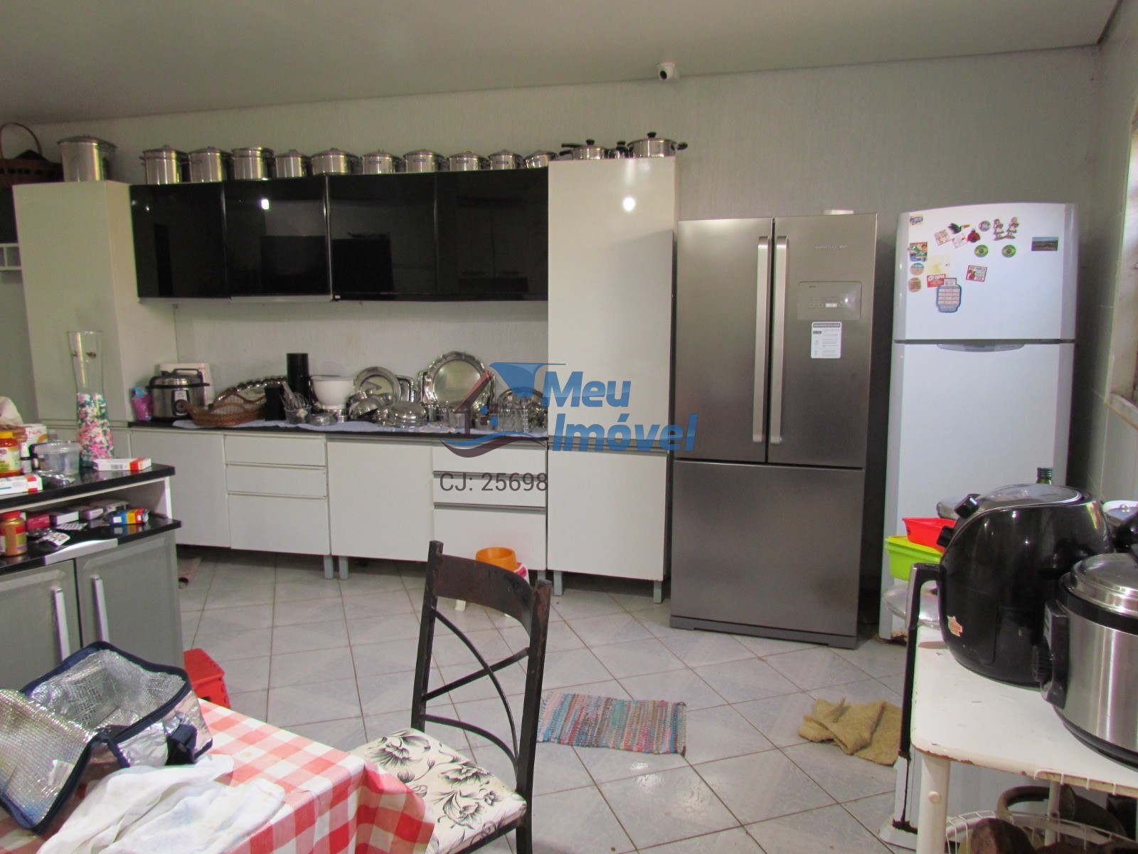 Casa à venda com 3 quartos, 200m² - Foto 2