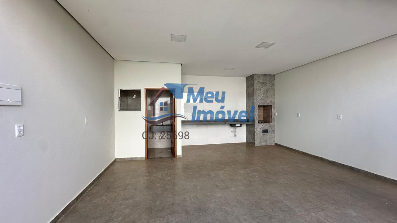 Casa à venda com 3 quartos, 322m² - Foto 1