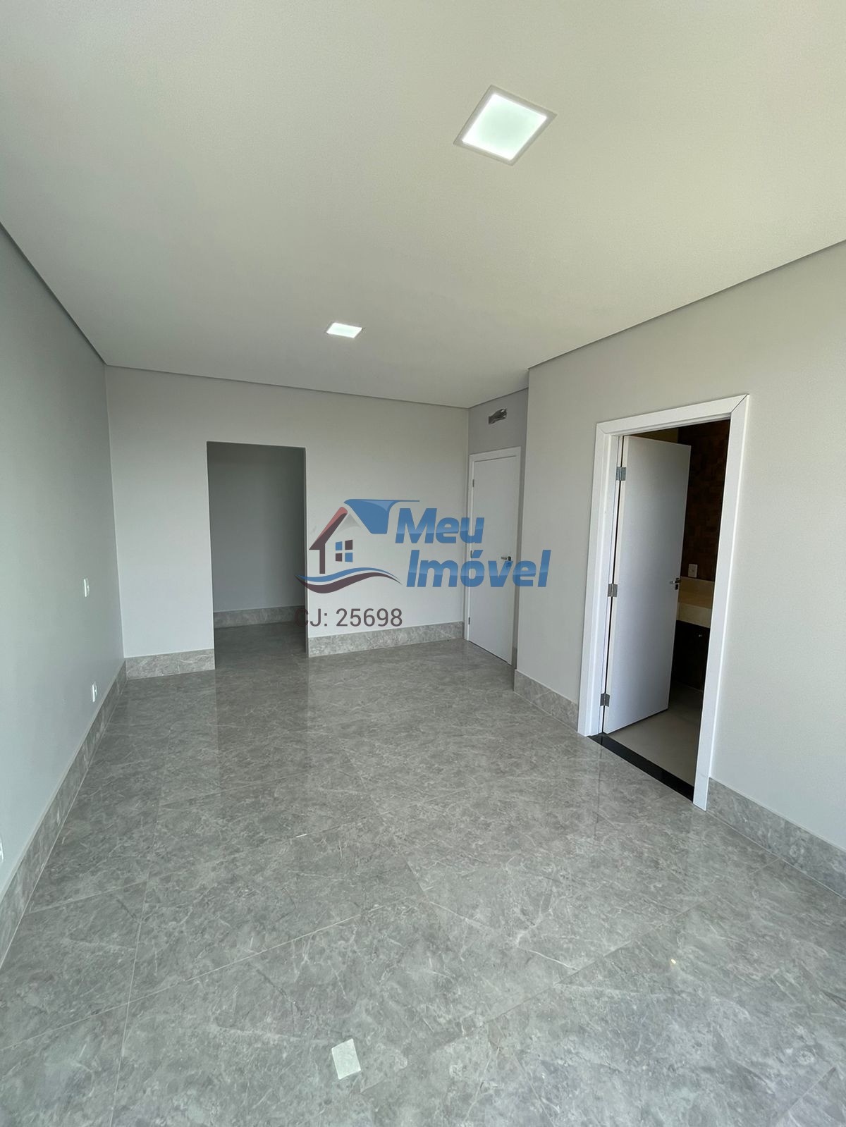 Casa à venda com 4 quartos, 260m² - Foto 16