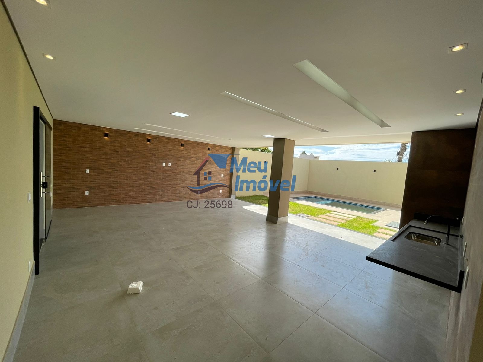 Casa à venda com 4 quartos, 260m² - Foto 27