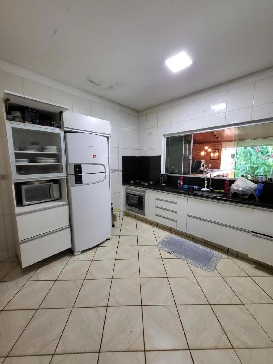 Casa à venda com 3 quartos, 350m² - Foto 10