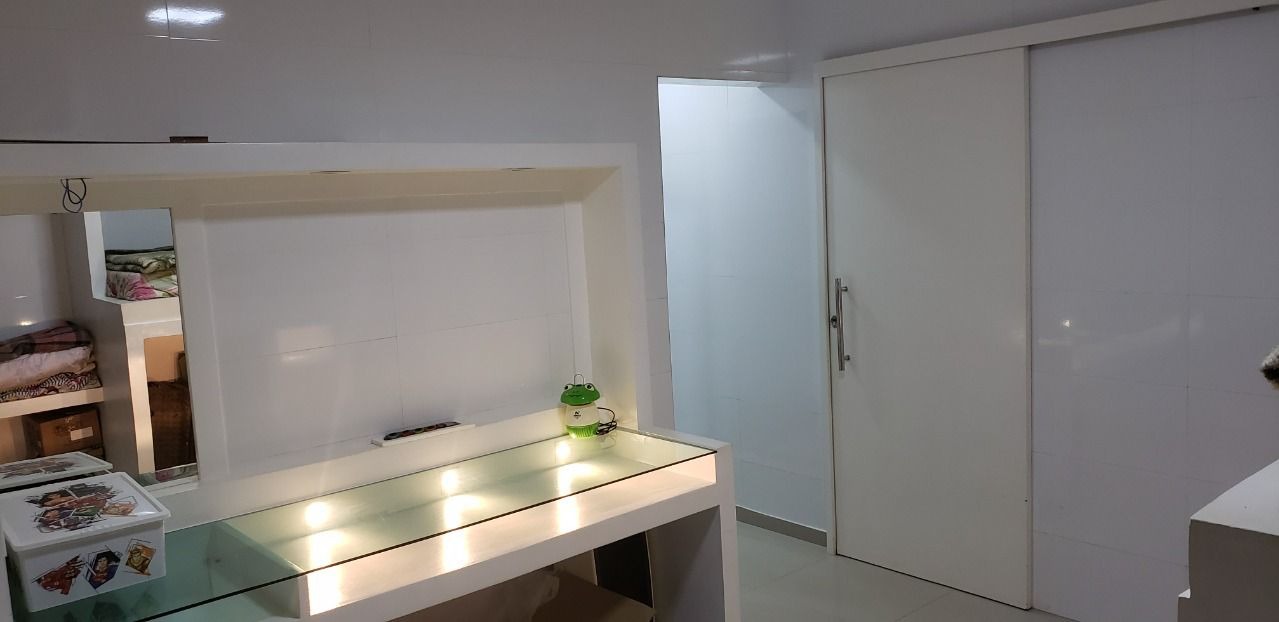 Casa à venda com 4 quartos, 249m² - Foto 20