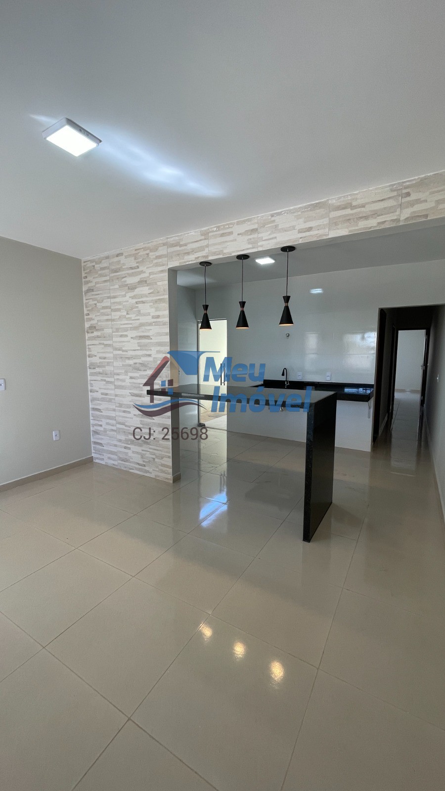 Casa à venda com 2 quartos, 82m² - Foto 2