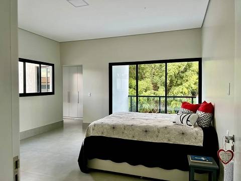 Casa à venda com 3 quartos, 600m² - Foto 10