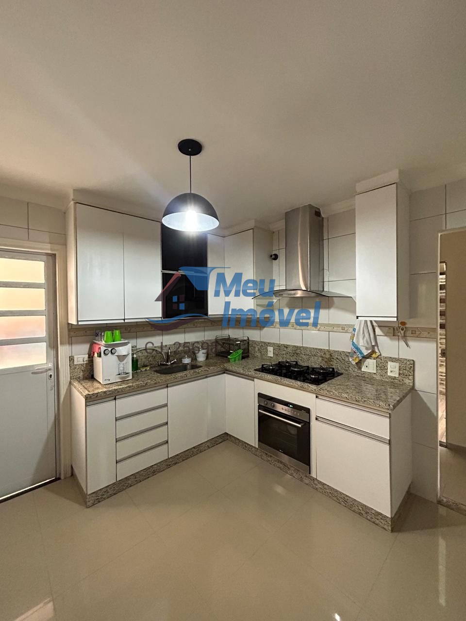 Casa à venda com 4 quartos, 200m² - Foto 12