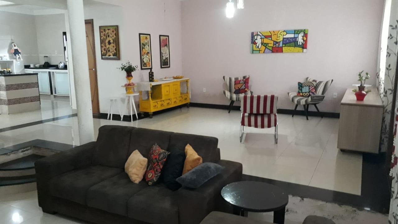 Casa à venda com 3 quartos, 420m² - Foto 2