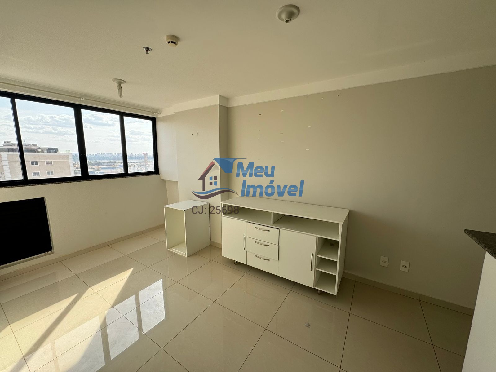 Apartamento à venda com 1 quarto, 32m² - Foto 1