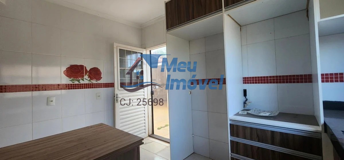 Casa à venda com 3 quartos, 120m² - Foto 10