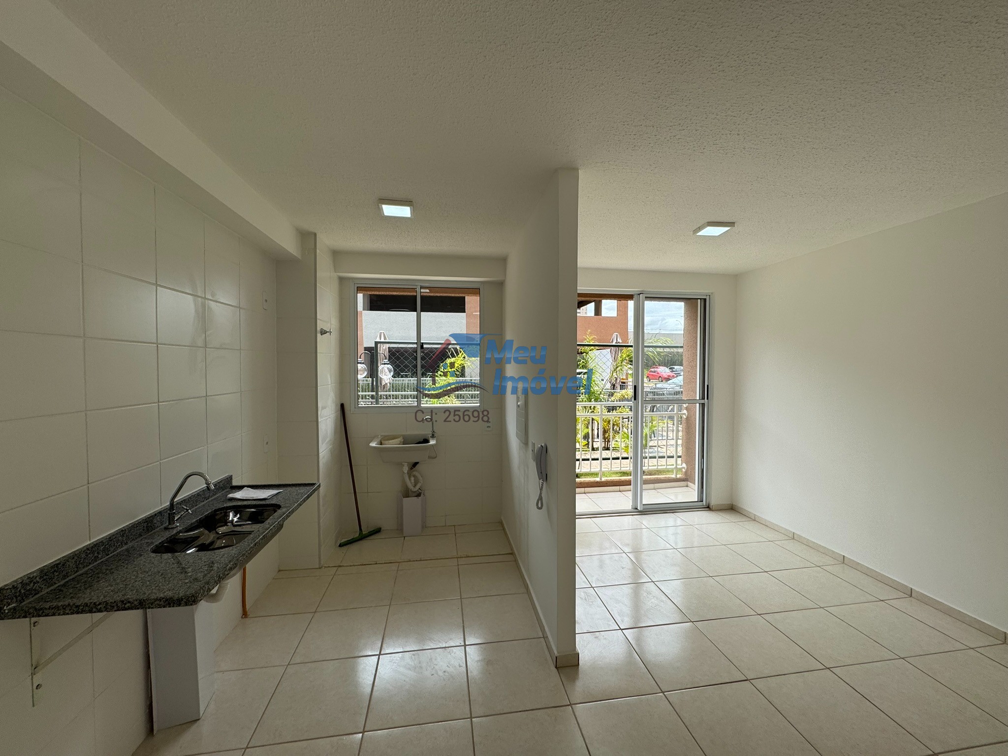 Quadra 301 Res Horizonte Samambaia Aluga Térreo 2 Quartos 1 Vaga 54m² Varanda