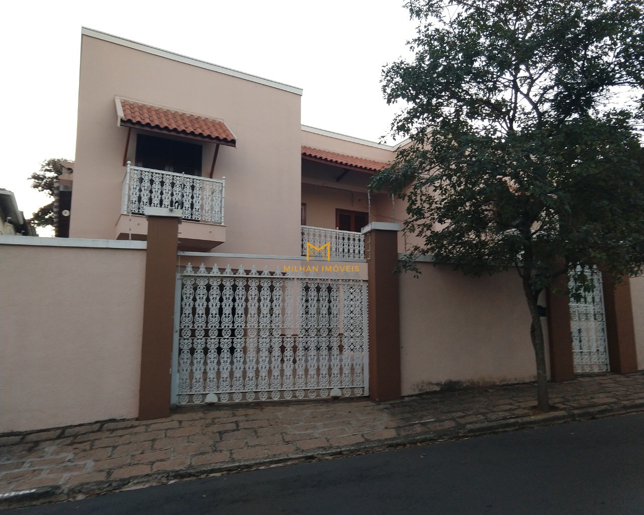 Casa à venda e aluguel com 6 quartos - Foto 2