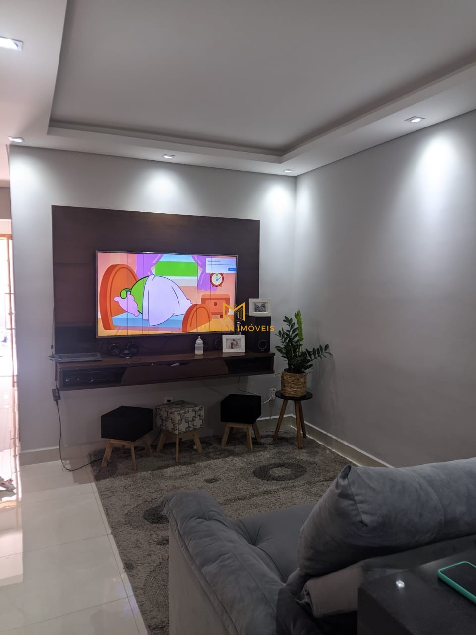 Casa à venda com 2 quartos, 115m² - Foto 1