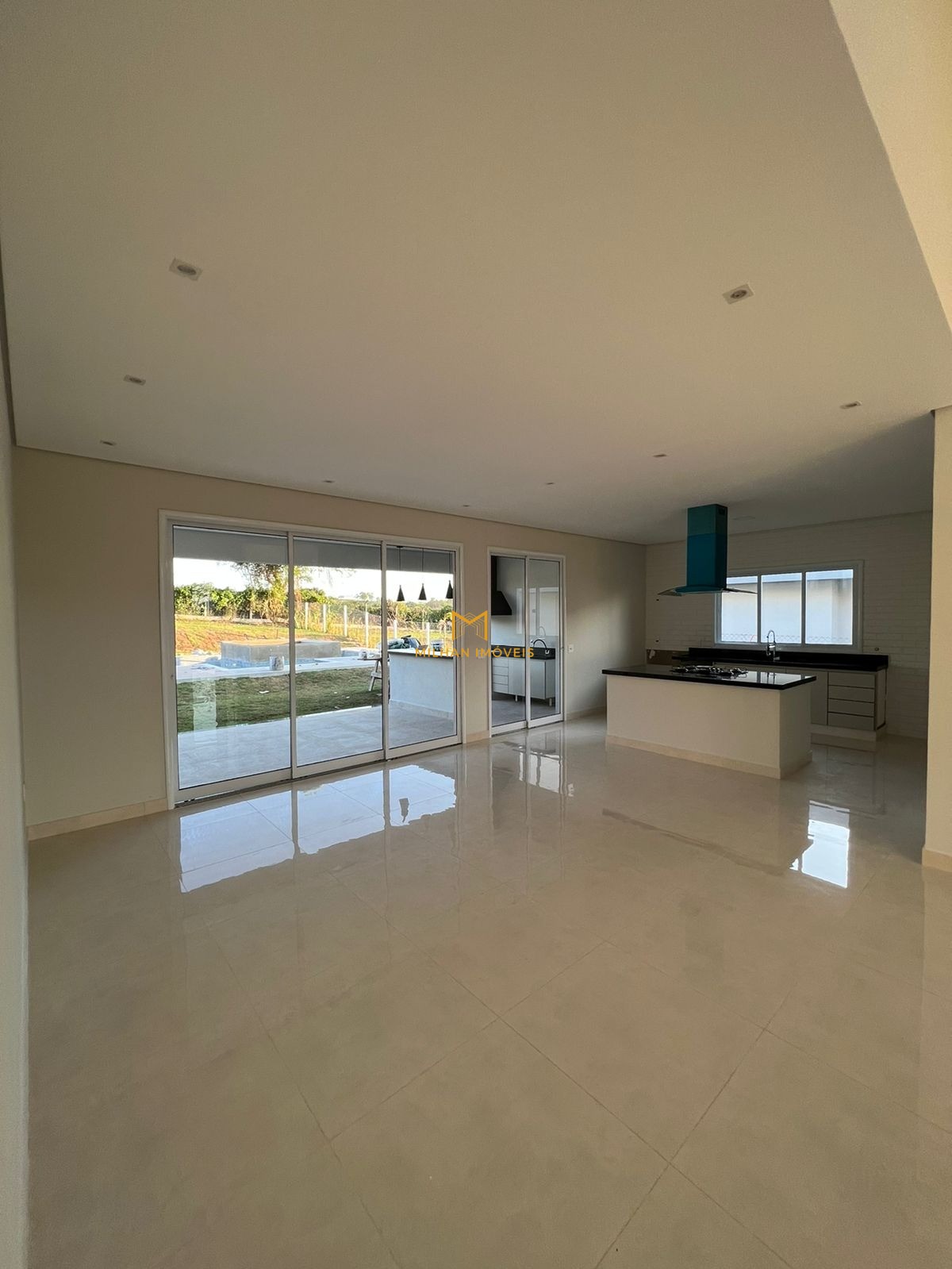 Casa à venda com 3 quartos, 1000m² - Foto 16