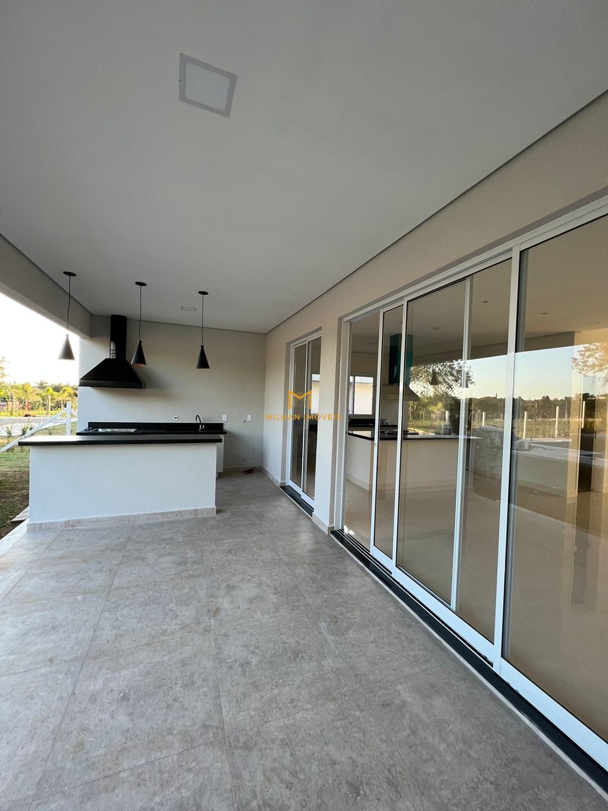 Casa à venda com 3 quartos, 1000m² - Foto 8