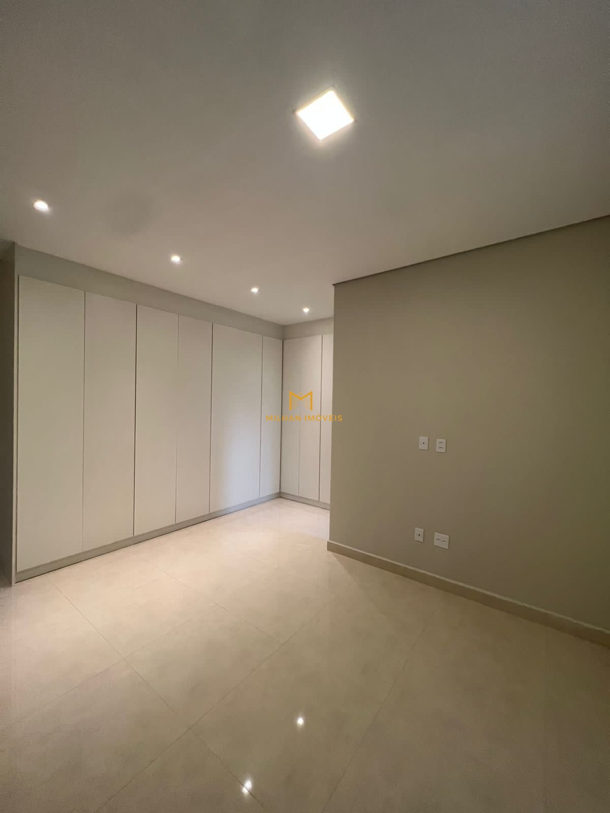 Casa à venda com 3 quartos, 1000m² - Foto 23