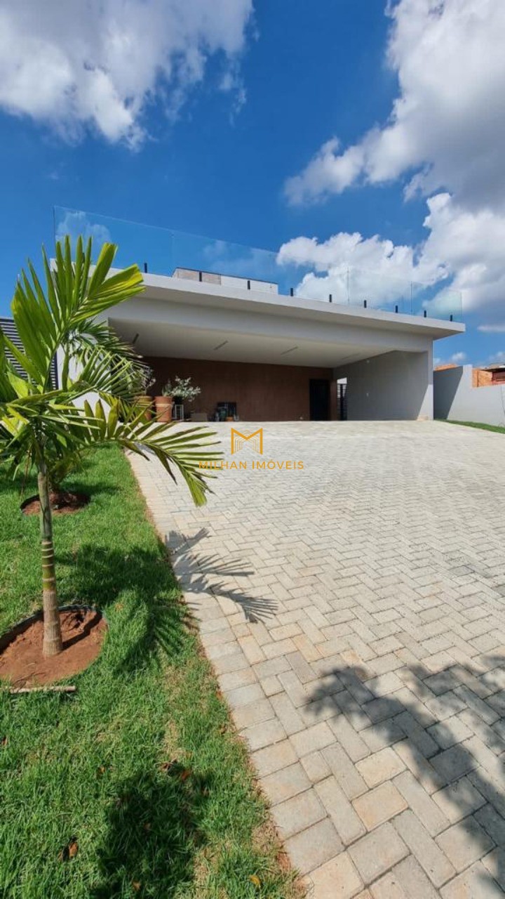 Casa de Condomínio à venda com 3 quartos, 700m² - Foto 1