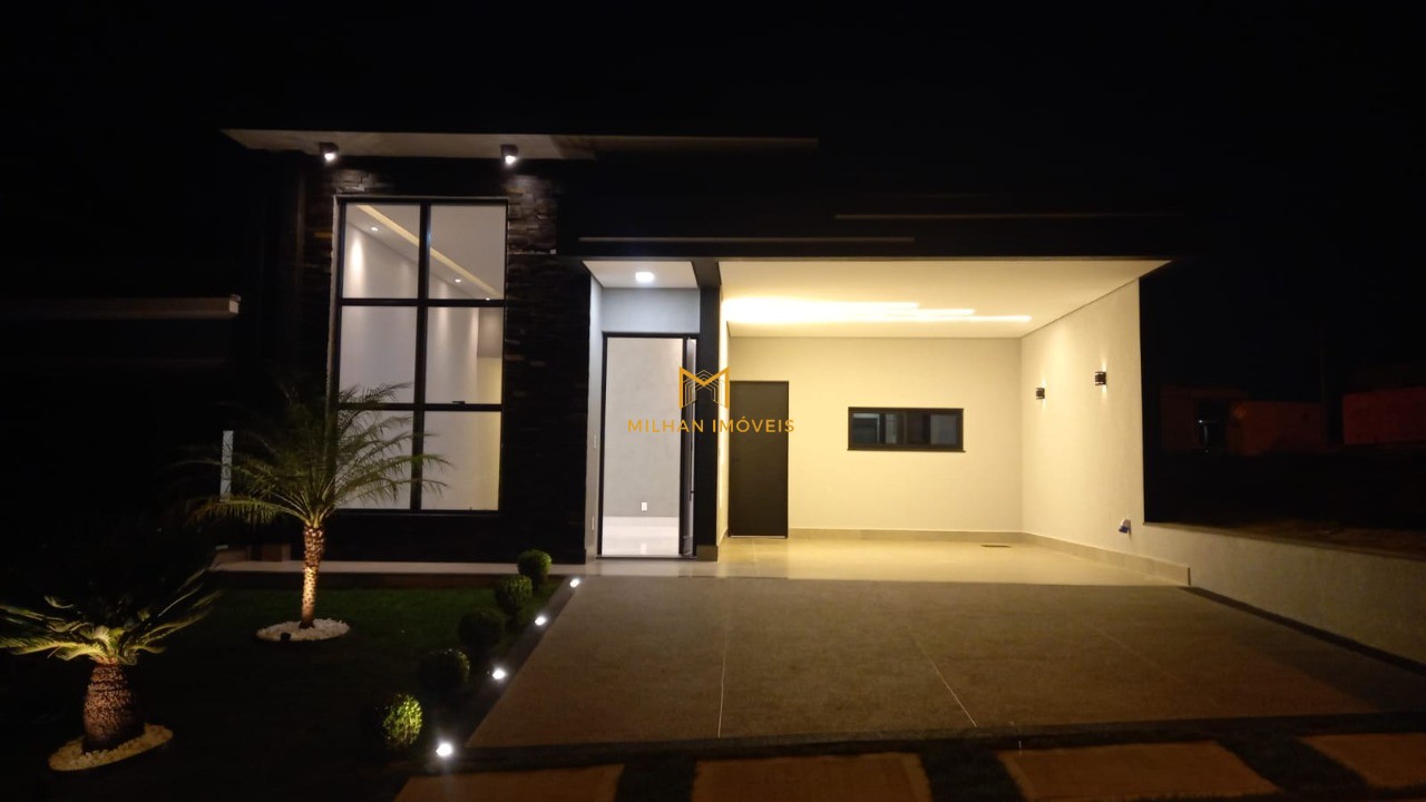 Casa à venda com 3 quartos, 215m² - Foto 2