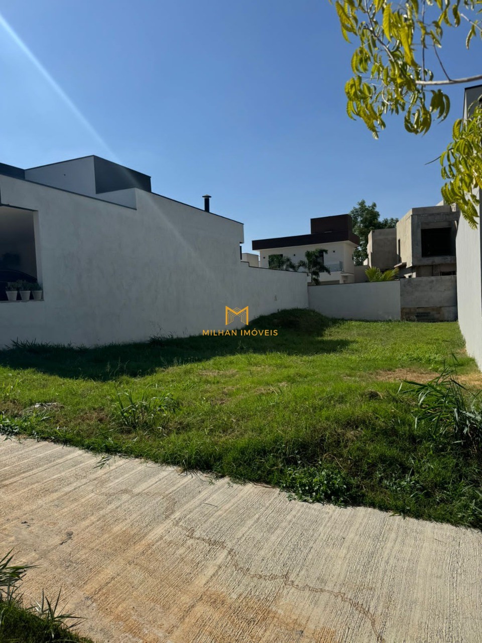 Terreno à venda, 303m² - Foto 1