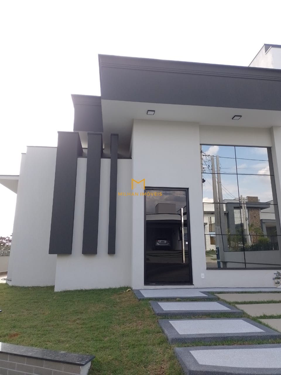 Casa de Condomínio à venda com 3 quartos, 245m² - Foto 2