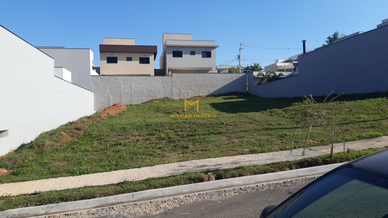 Terreno à venda, 305m² - Foto 1