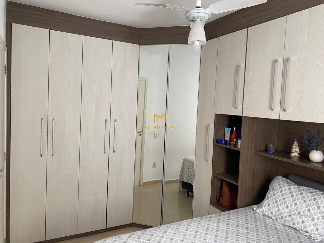 Apartamento à venda com 2 quartos, 62m² - Foto 2