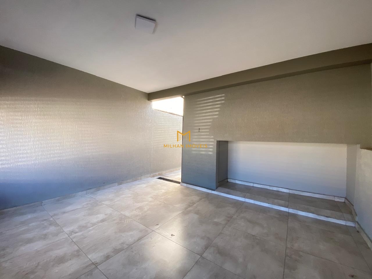 Casa à venda e aluguel com 2 quartos, 150m² - Foto 1