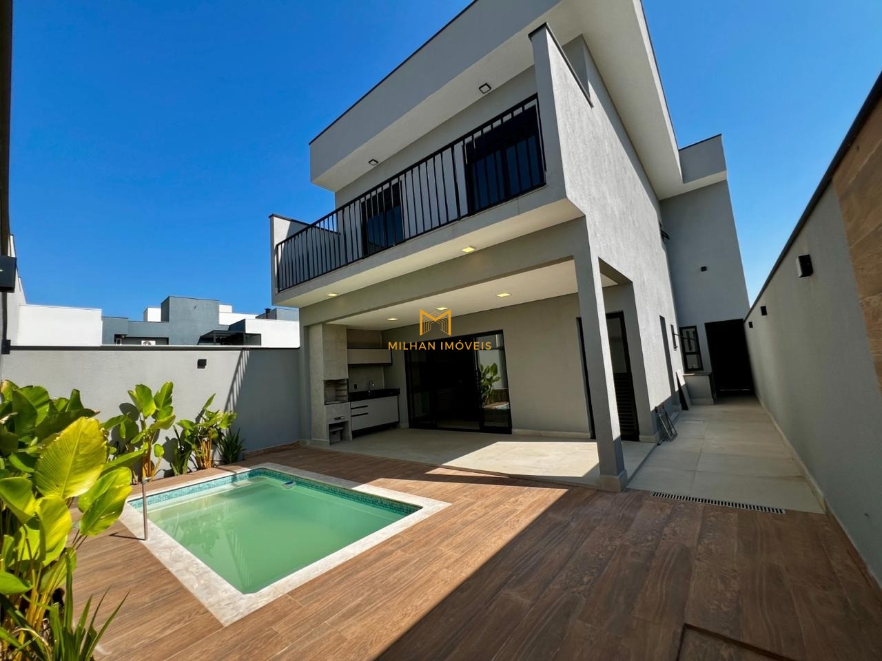 Casa de Condomínio à venda com 4 quartos, 203m² - Foto 1