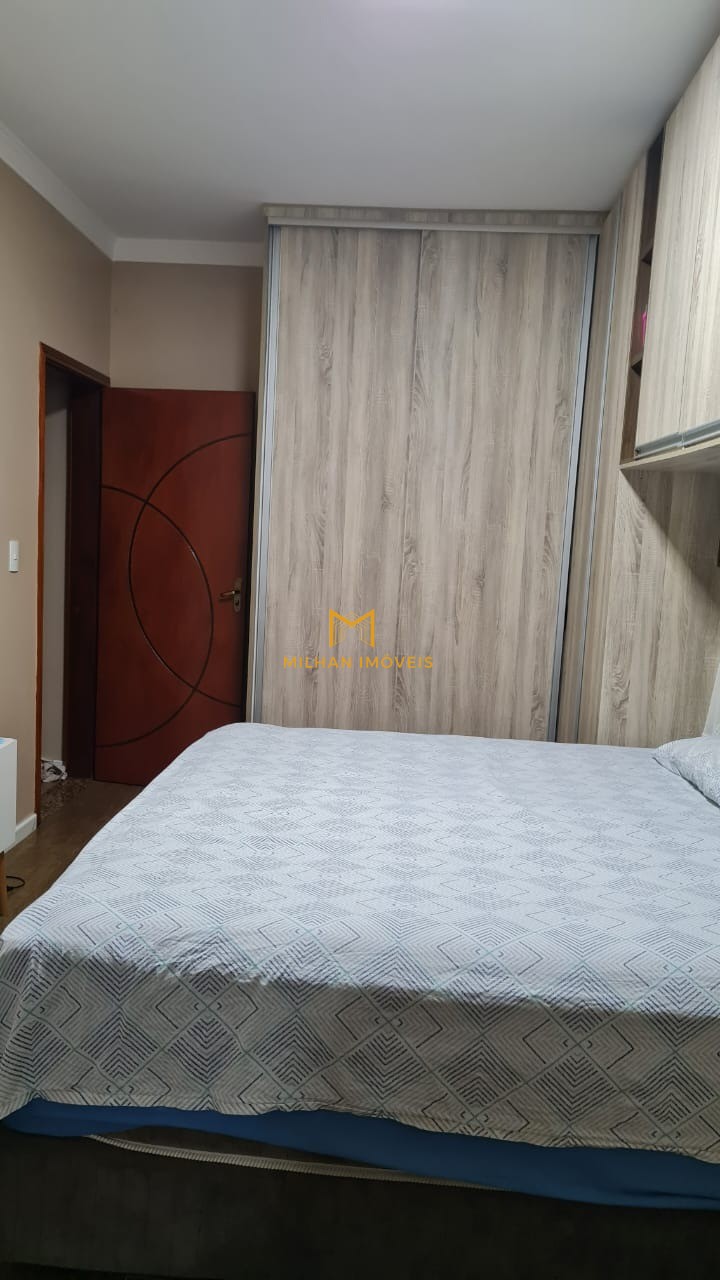 Casa à venda com 4 quartos, 150m² - Foto 12