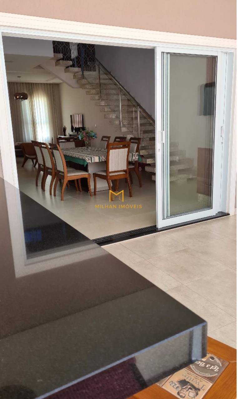 Casa de Condomínio à venda com 3 quartos, 300m² - Foto 30