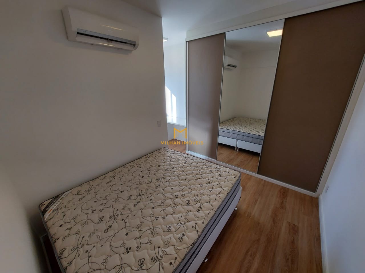 Apartamento para alugar com 1 quarto, 55m² - Foto 11