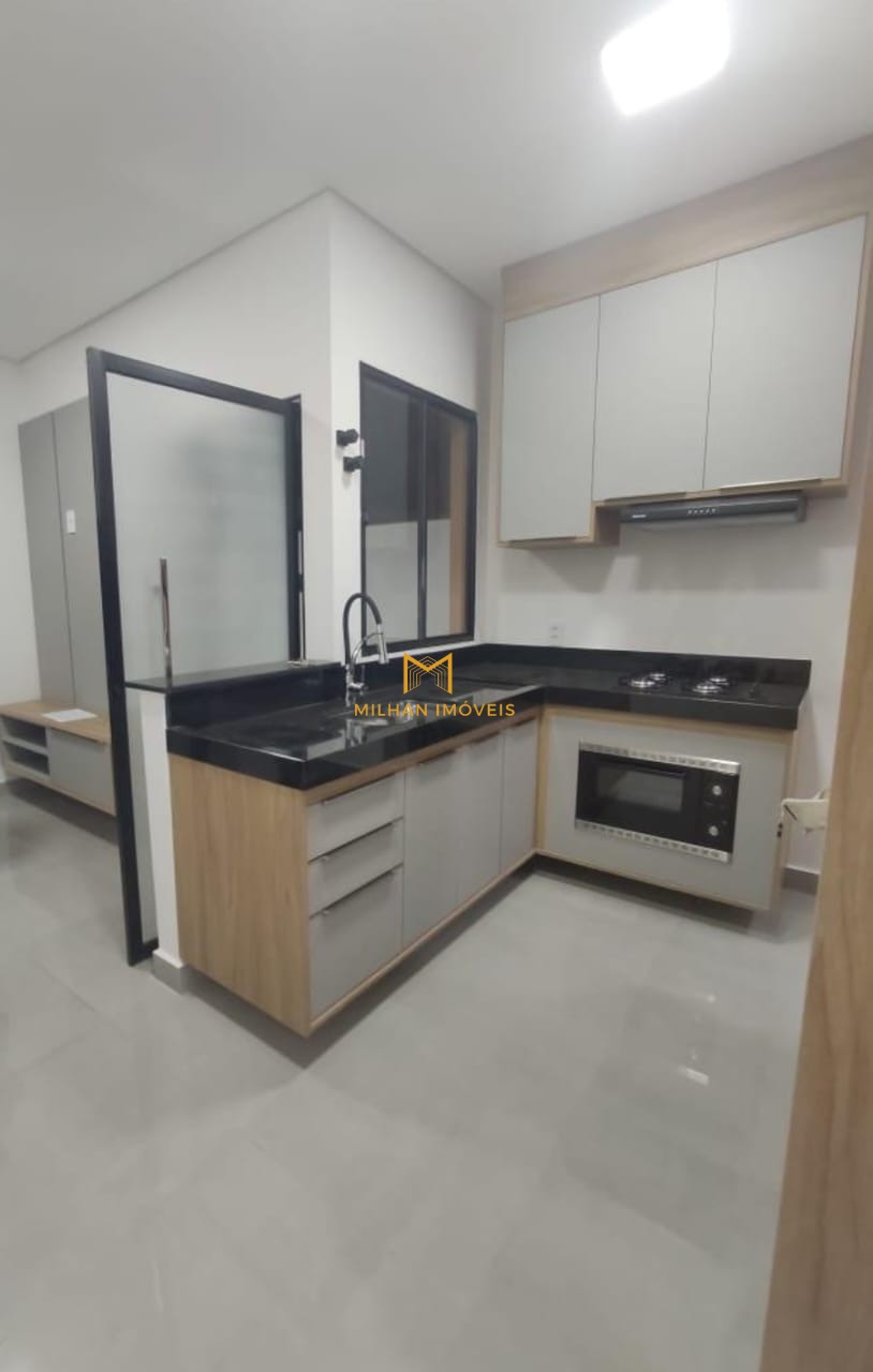 Casa à venda com 2 quartos, 83m² - Foto 1