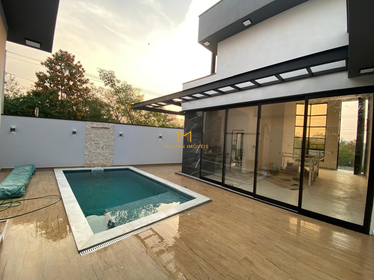 Casa de Condomínio à venda com 3 quartos, 308m² - Foto 4