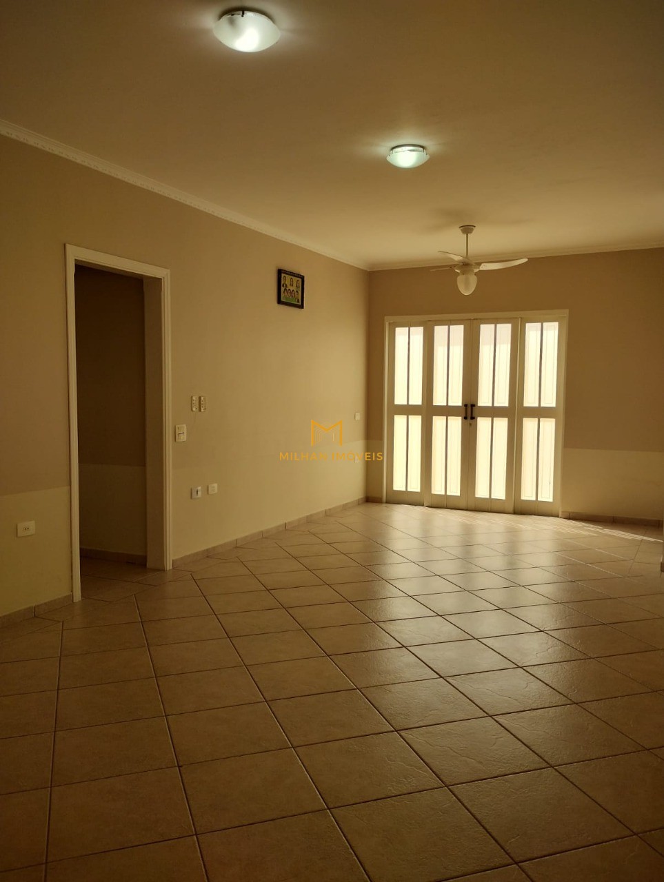 Casa à venda com 3 quartos, 300m² - Foto 8