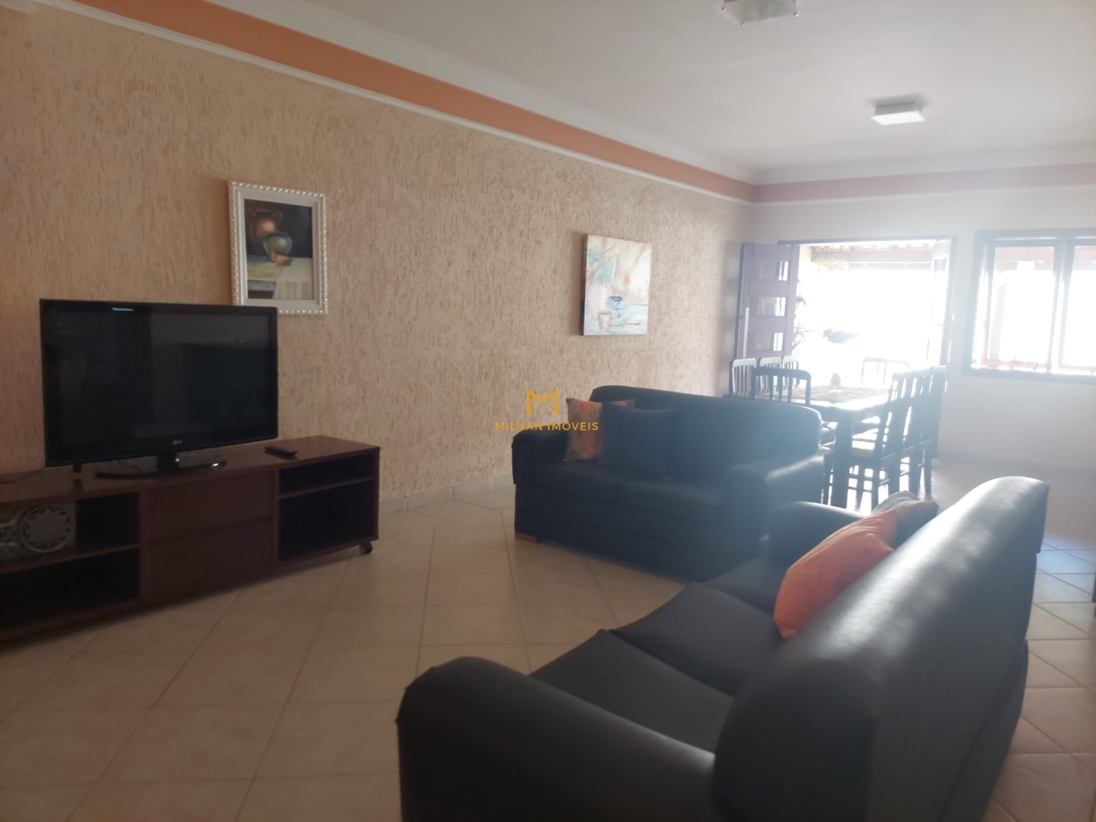 Casa à venda com 3 quartos, 204m² - Foto 1