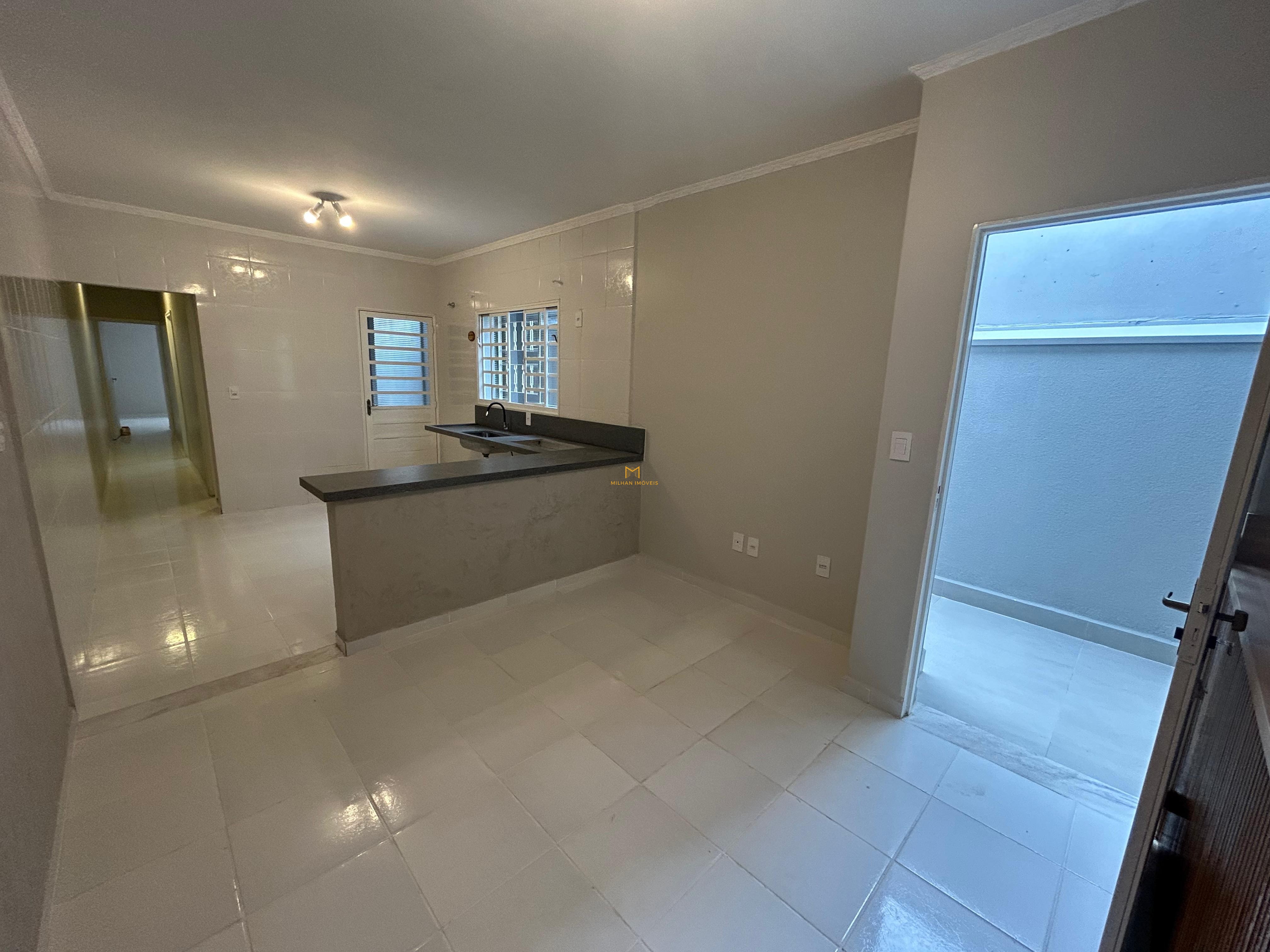 Casa, 2 quartos, 27 m² - Foto 1