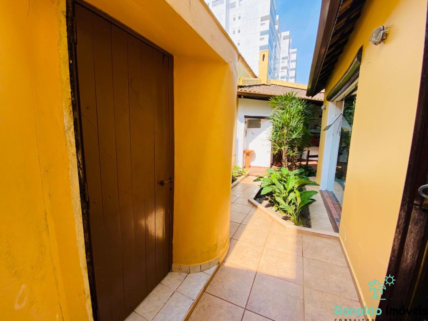 Casa à venda com 6 quartos, 271m² - Foto 23