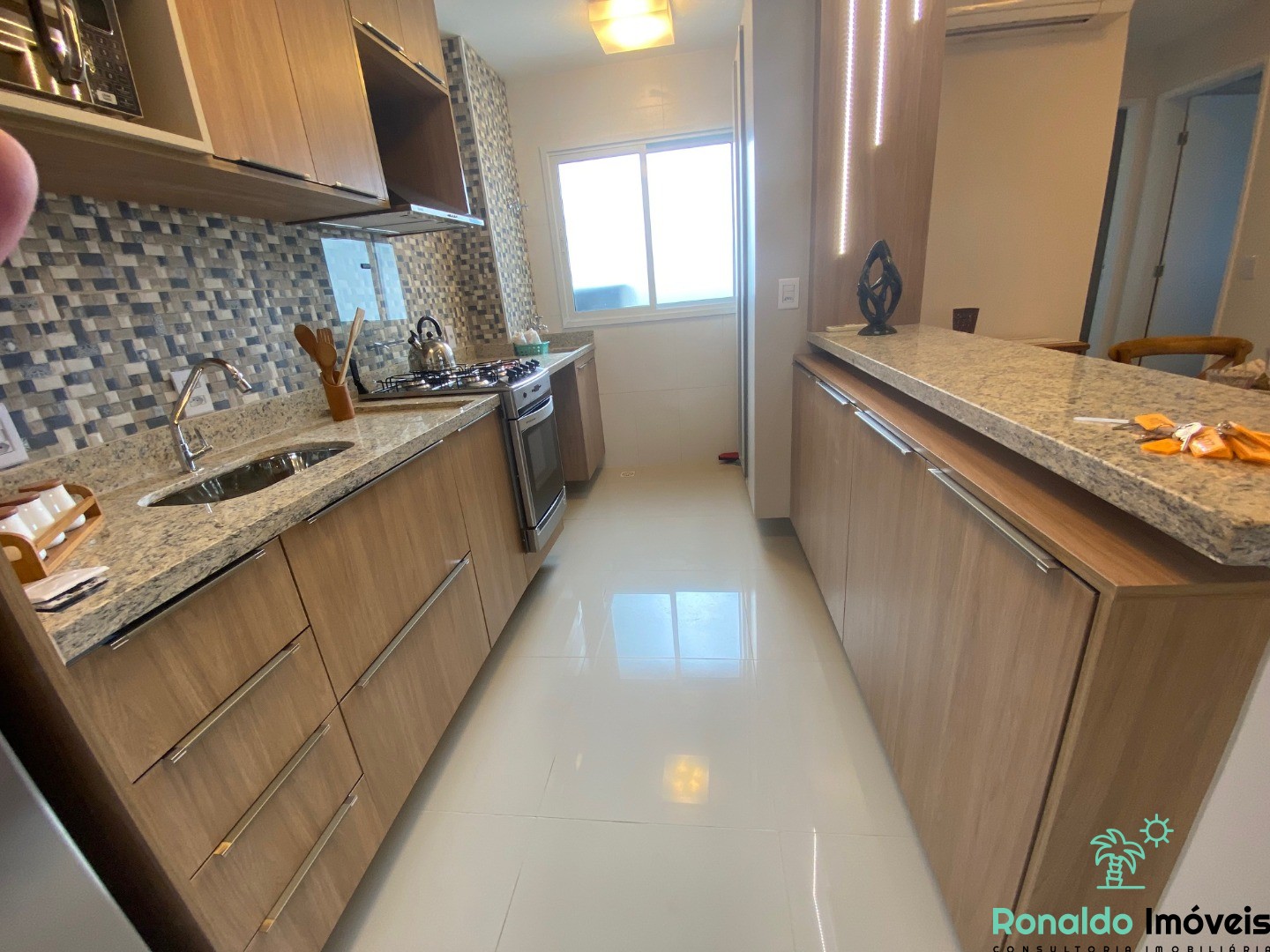 Apartamento à venda com 2 quartos, 76m² - Foto 9