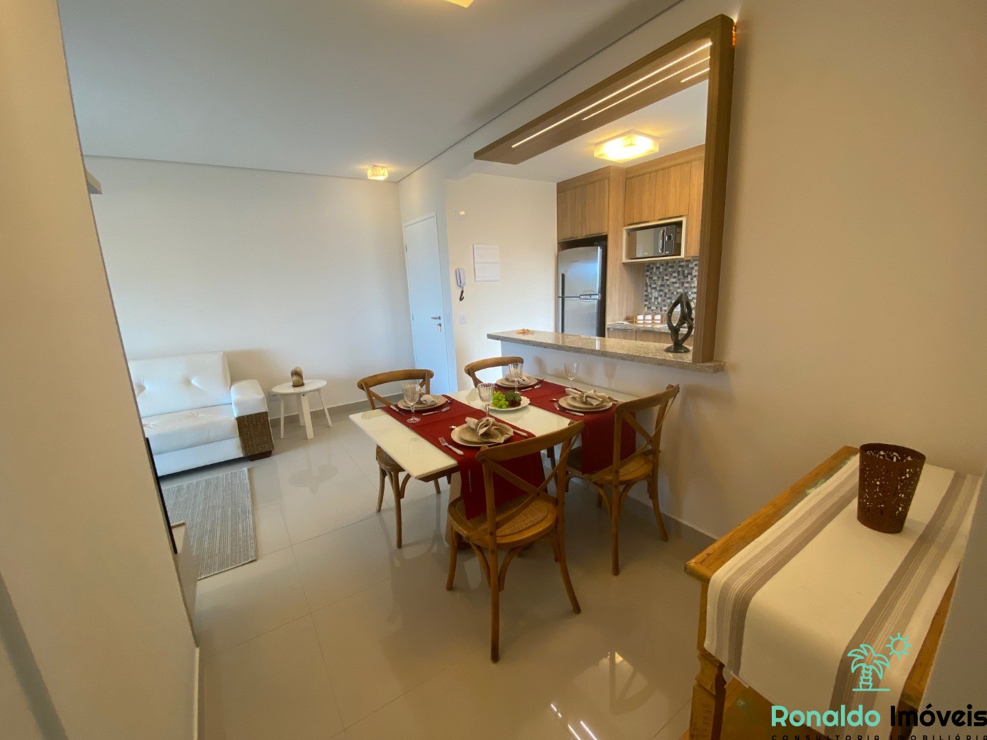 Apartamento à venda com 2 quartos, 76m² - Foto 4