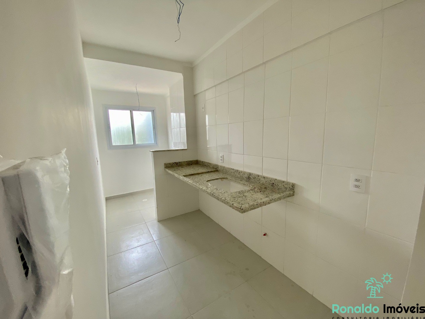 Apartamento à venda com 2 quartos, 68m² - Foto 3