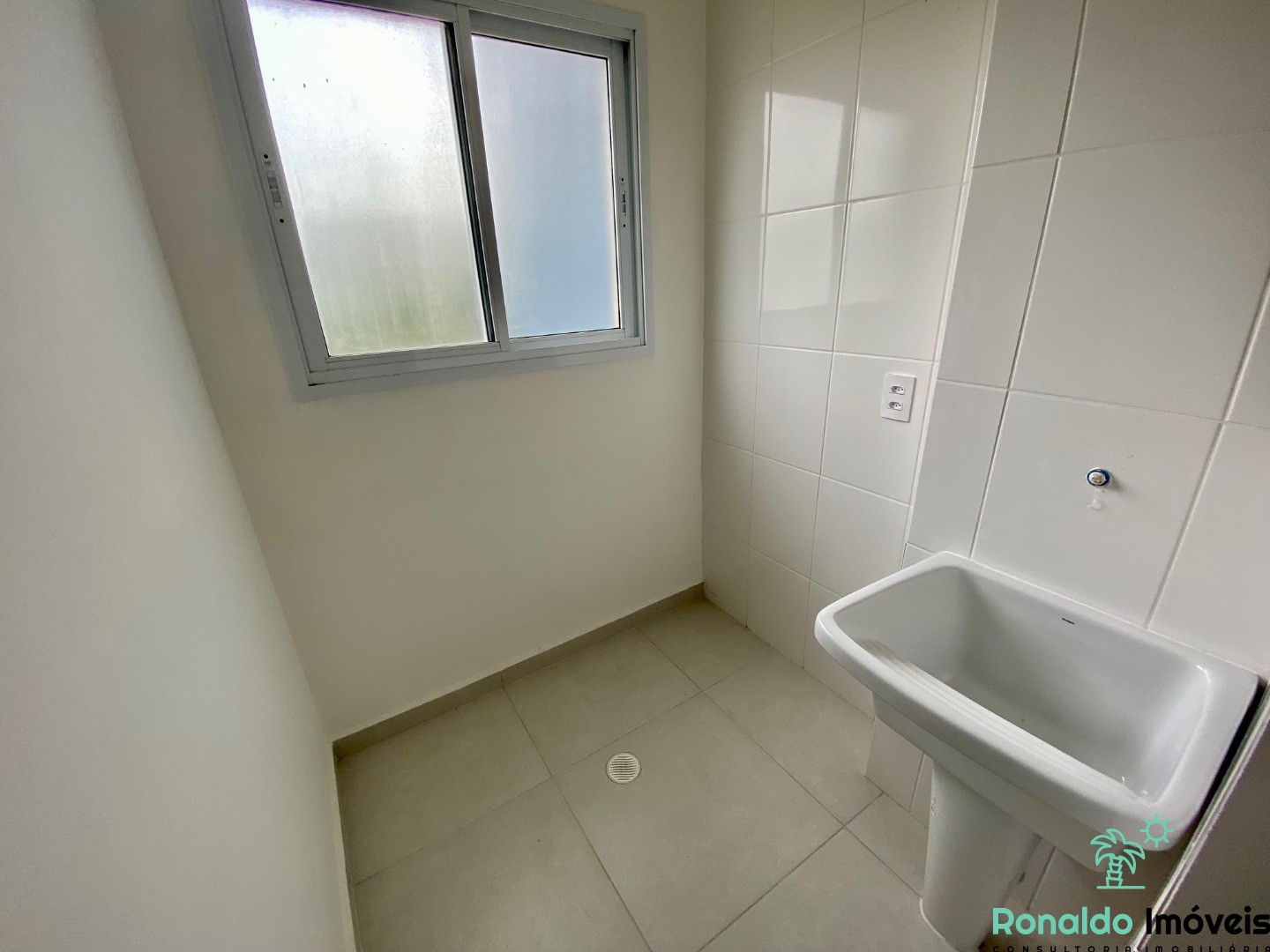 Apartamento à venda com 2 quartos, 68m² - Foto 4