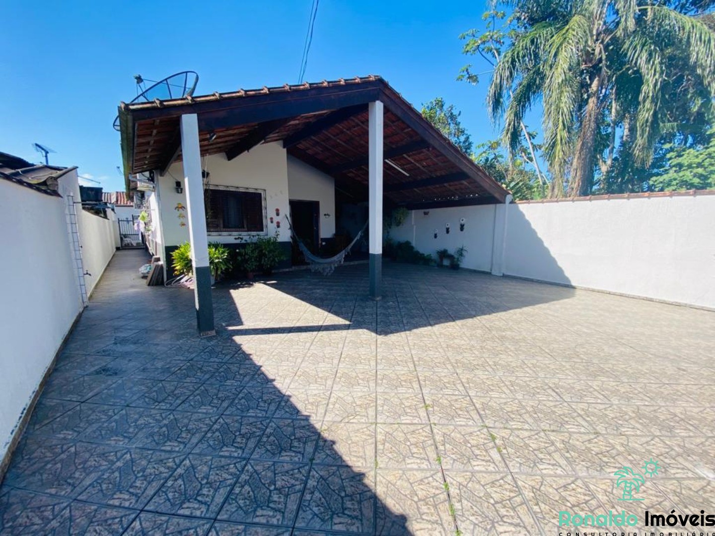 Casa à venda com 3 quartos, 280m² - Foto 2