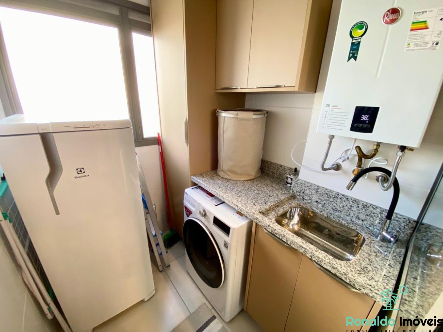 Apartamento à venda com 3 quartos, 95m² - Foto 6