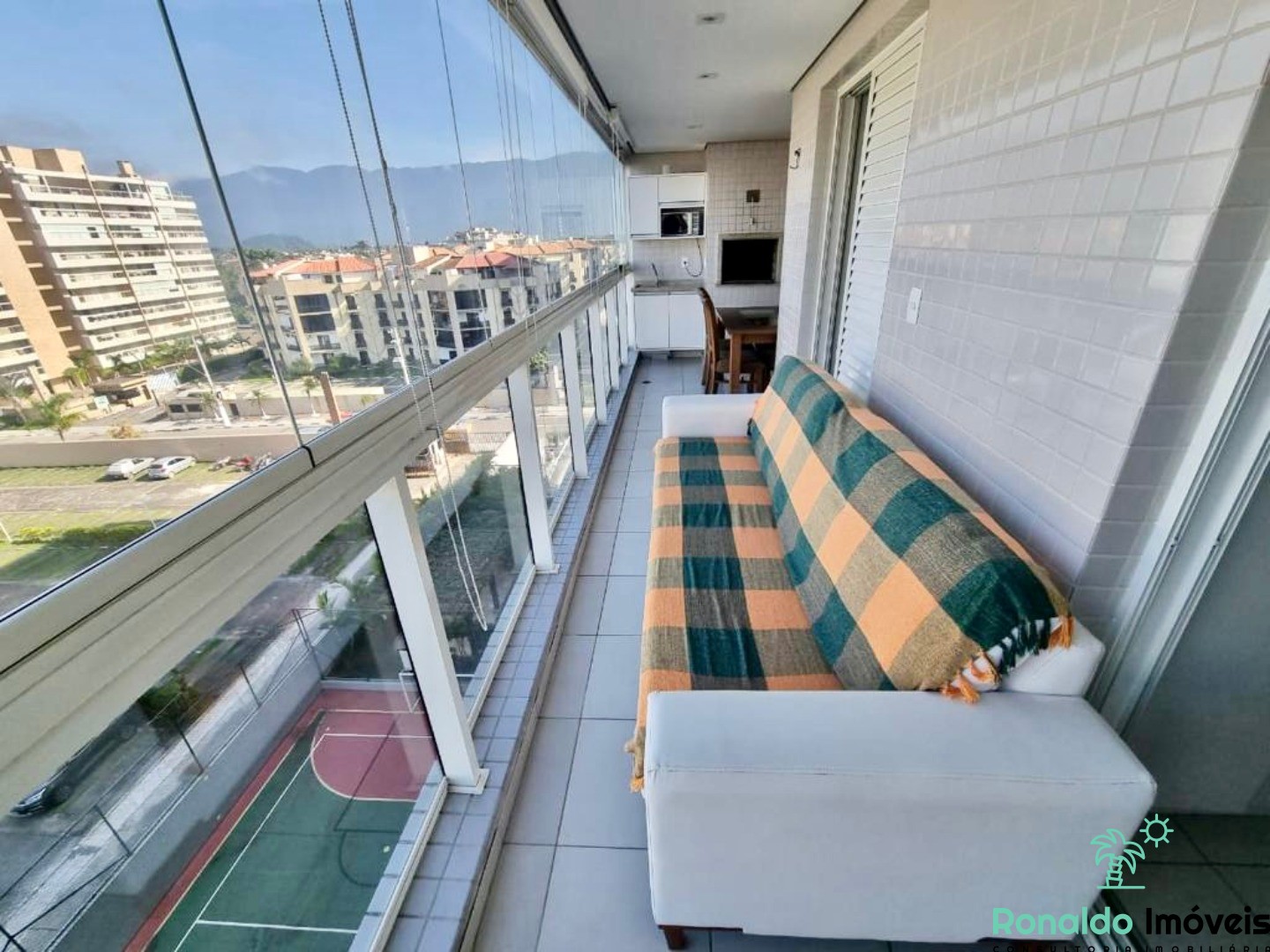 Apartamento à venda com 3 quartos, 90m² - Foto 2