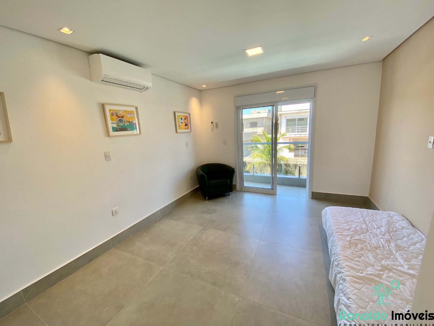 Casa à venda com 4 quartos, 286m² - Foto 19