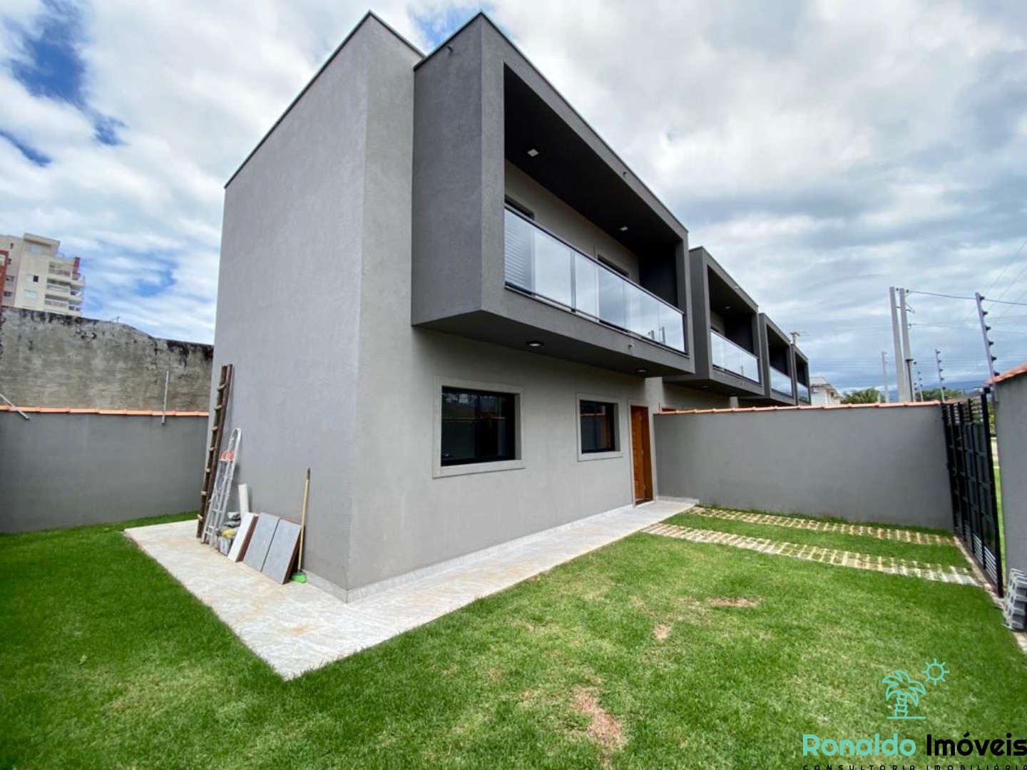 Casa à venda com 2 quartos, 80m² - Foto 2