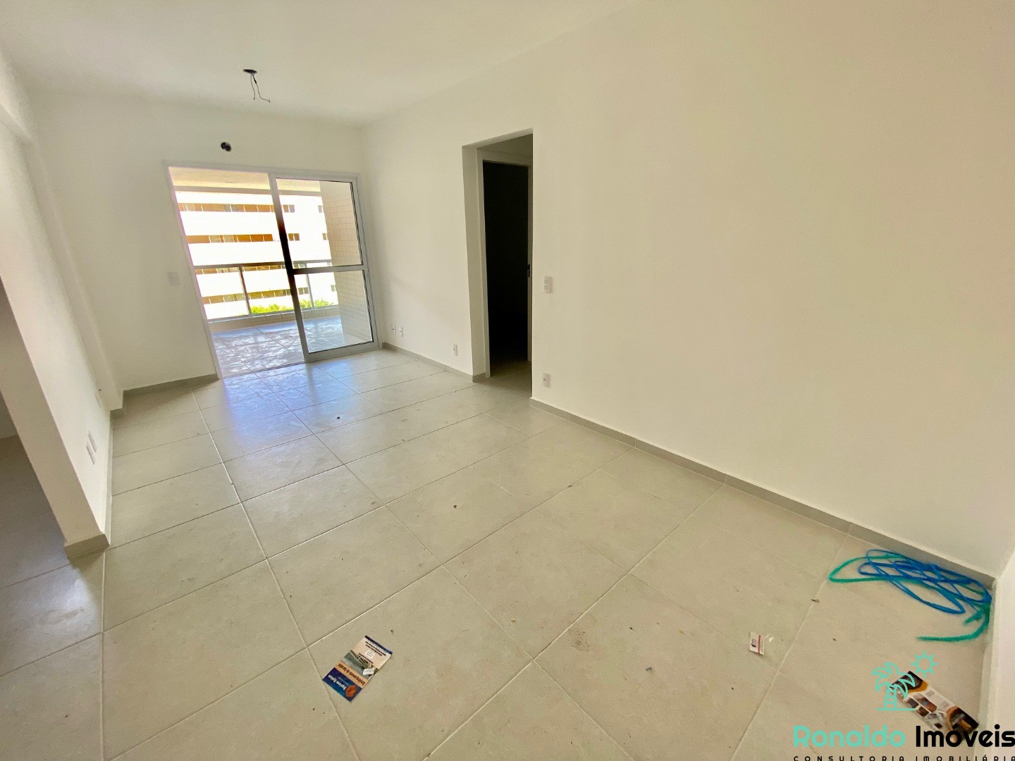 Apartamento à venda com 2 quartos, 68m² - Foto 9