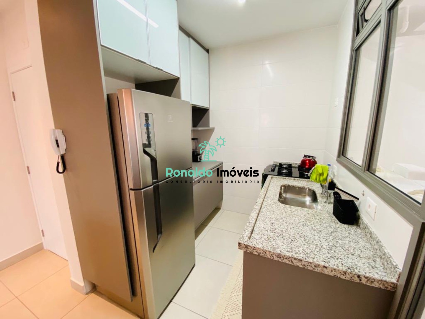 Apartamento à venda com 2 quartos, 76m² - Foto 11