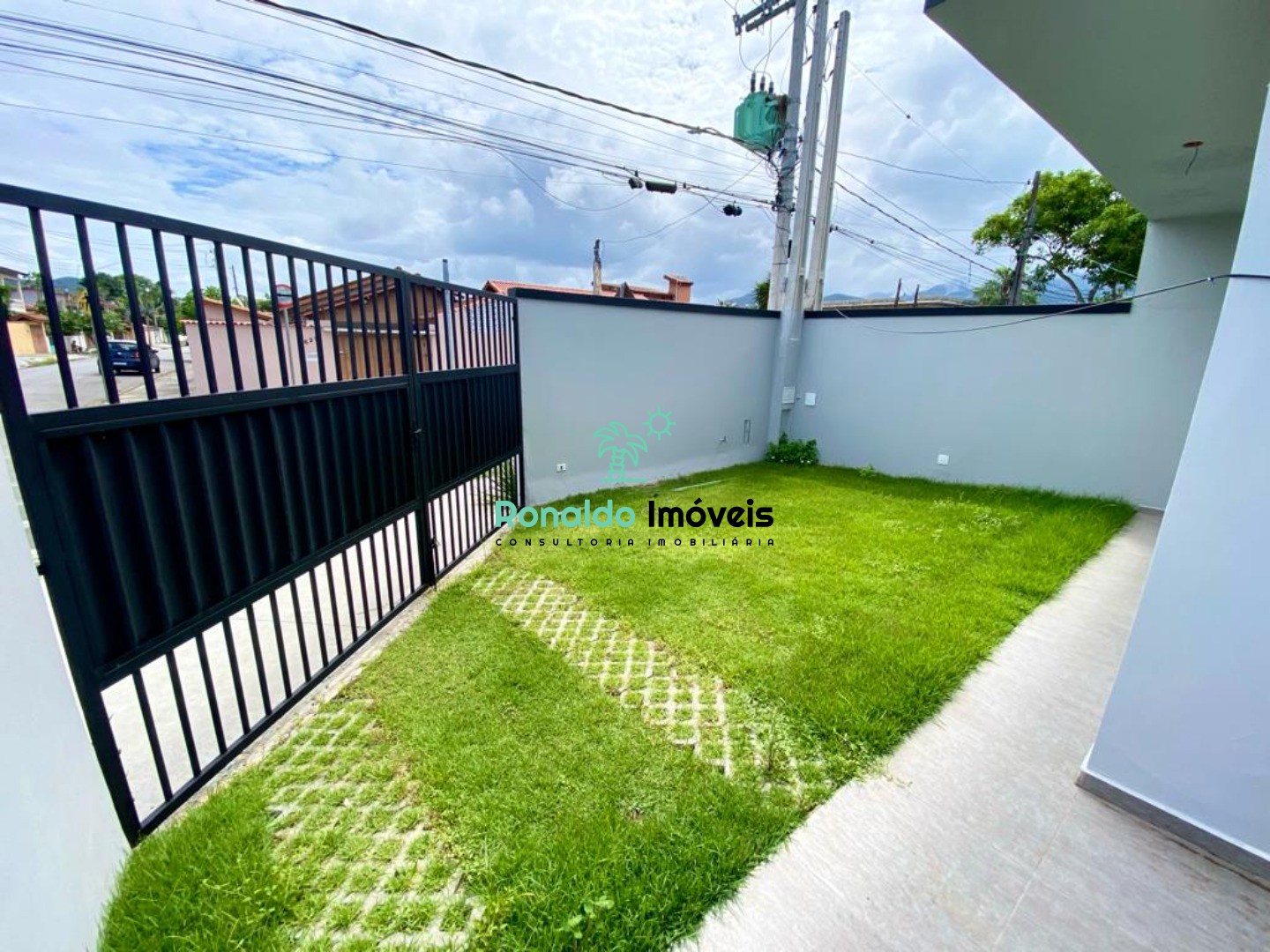 Casa à venda com 2 quartos, 90m² - Foto 4