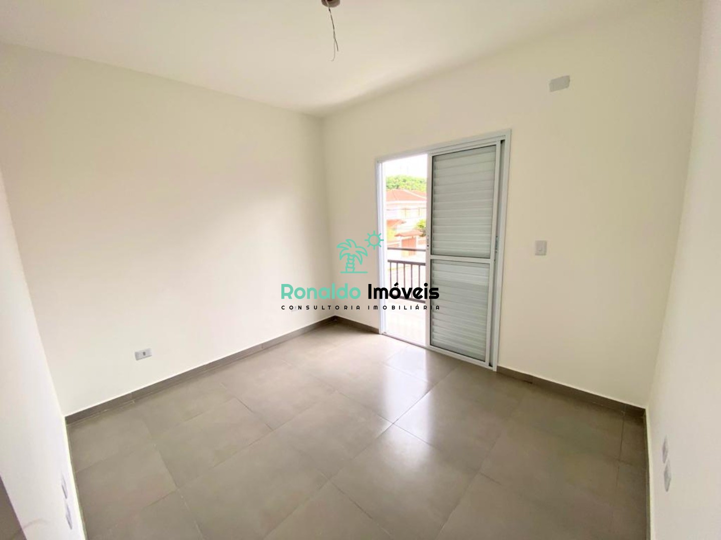 Casa à venda com 2 quartos, 90m² - Foto 11