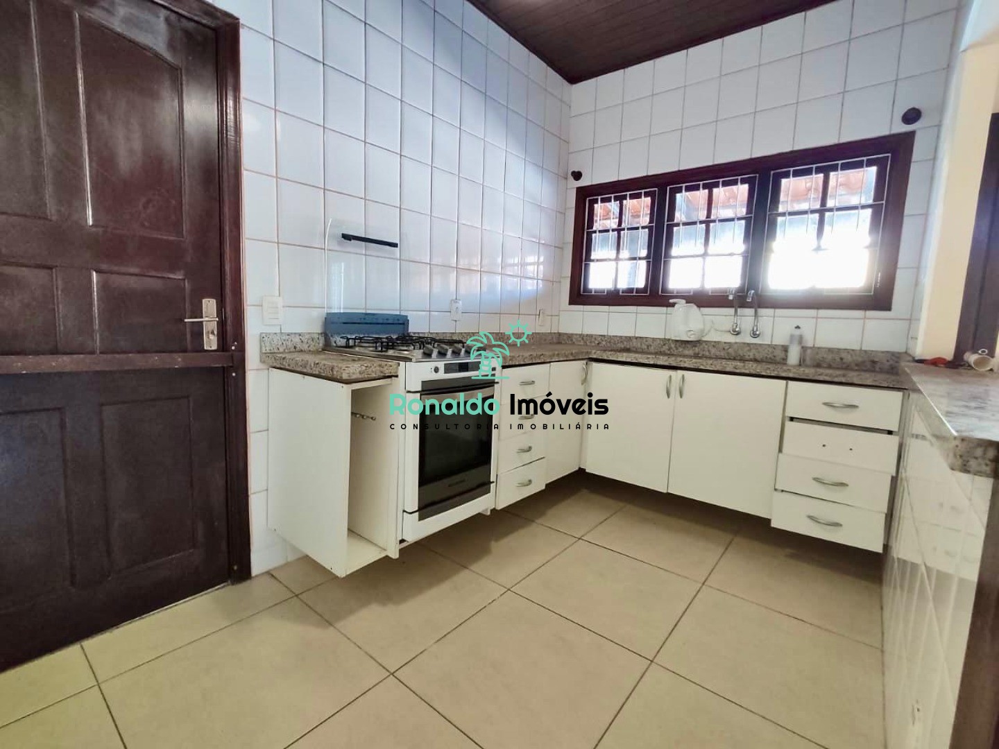 Casa à venda com 3 quartos, 162m² - Foto 14