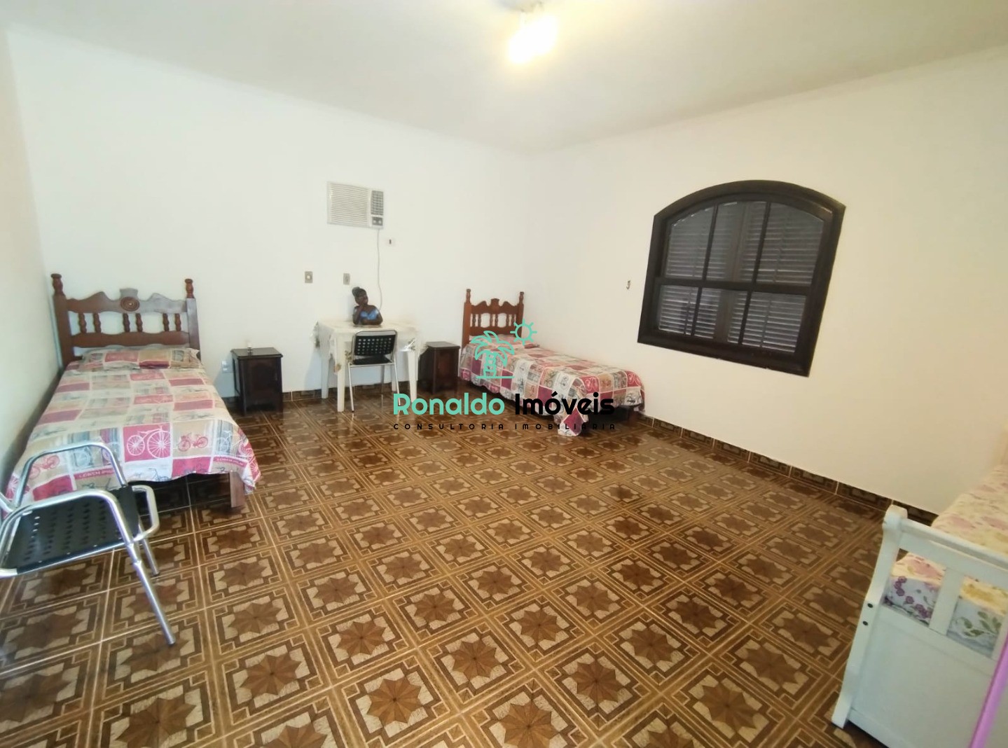 Casa à venda com 5 quartos, 274m² - Foto 23